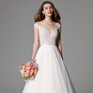 Watters Skye Wedding Gown